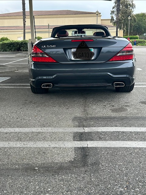Used 2011 Mercedes-Benz SL 550 image 12