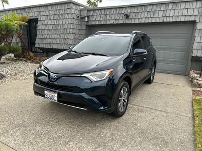 Used 2018 Toyota RAV4 LE