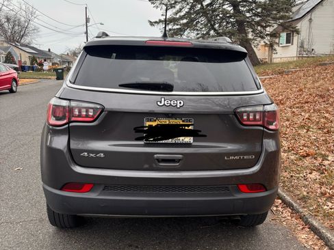 Used 2019 Jeep Compass Limited image 4