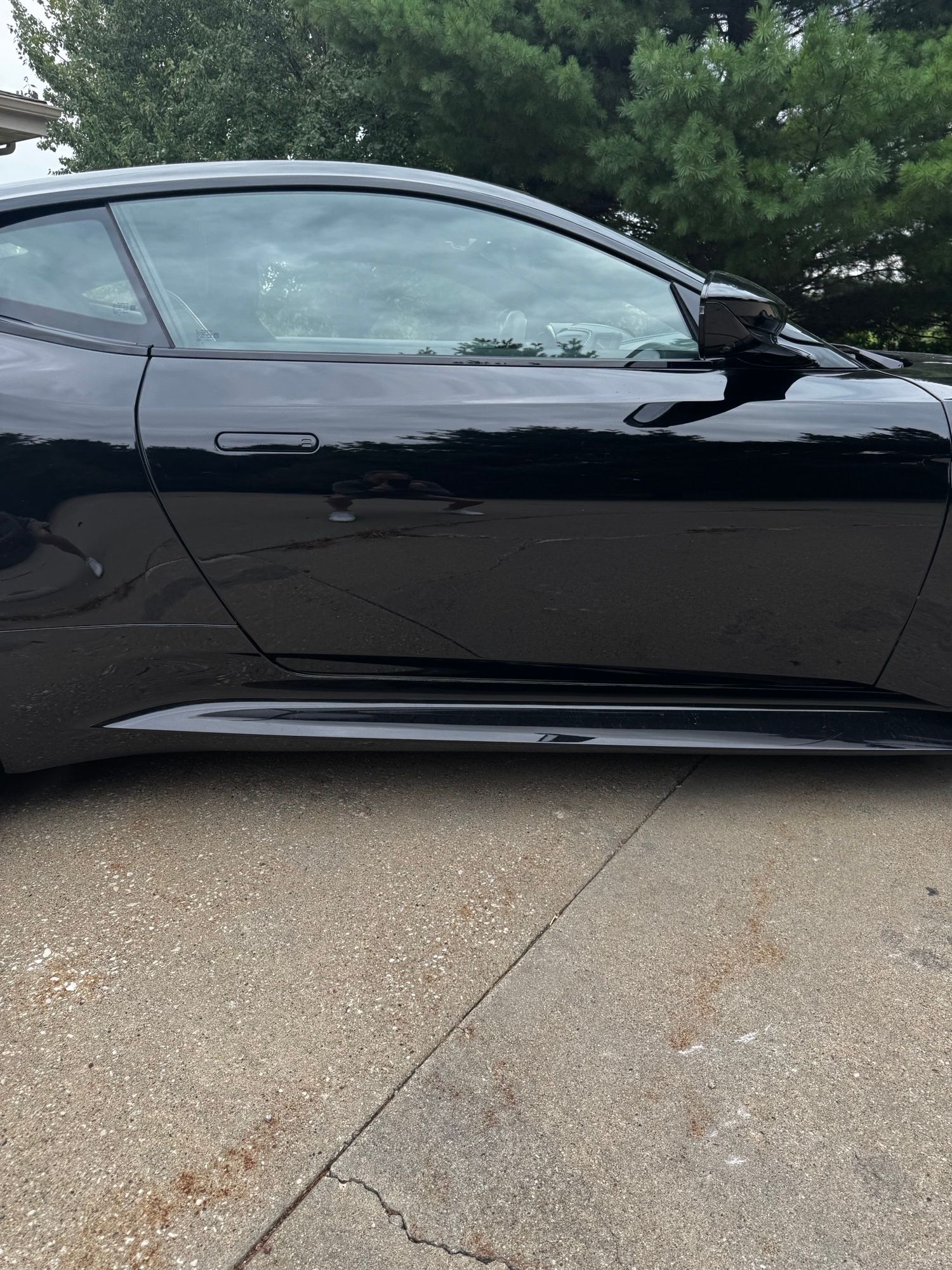 Used 2022 Aston Martin DBS Superleggera RWD image 11