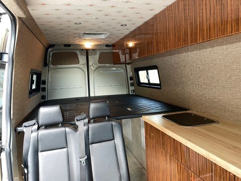 Used 2023 Mercedes-Benz Sprinter 2500 image 10