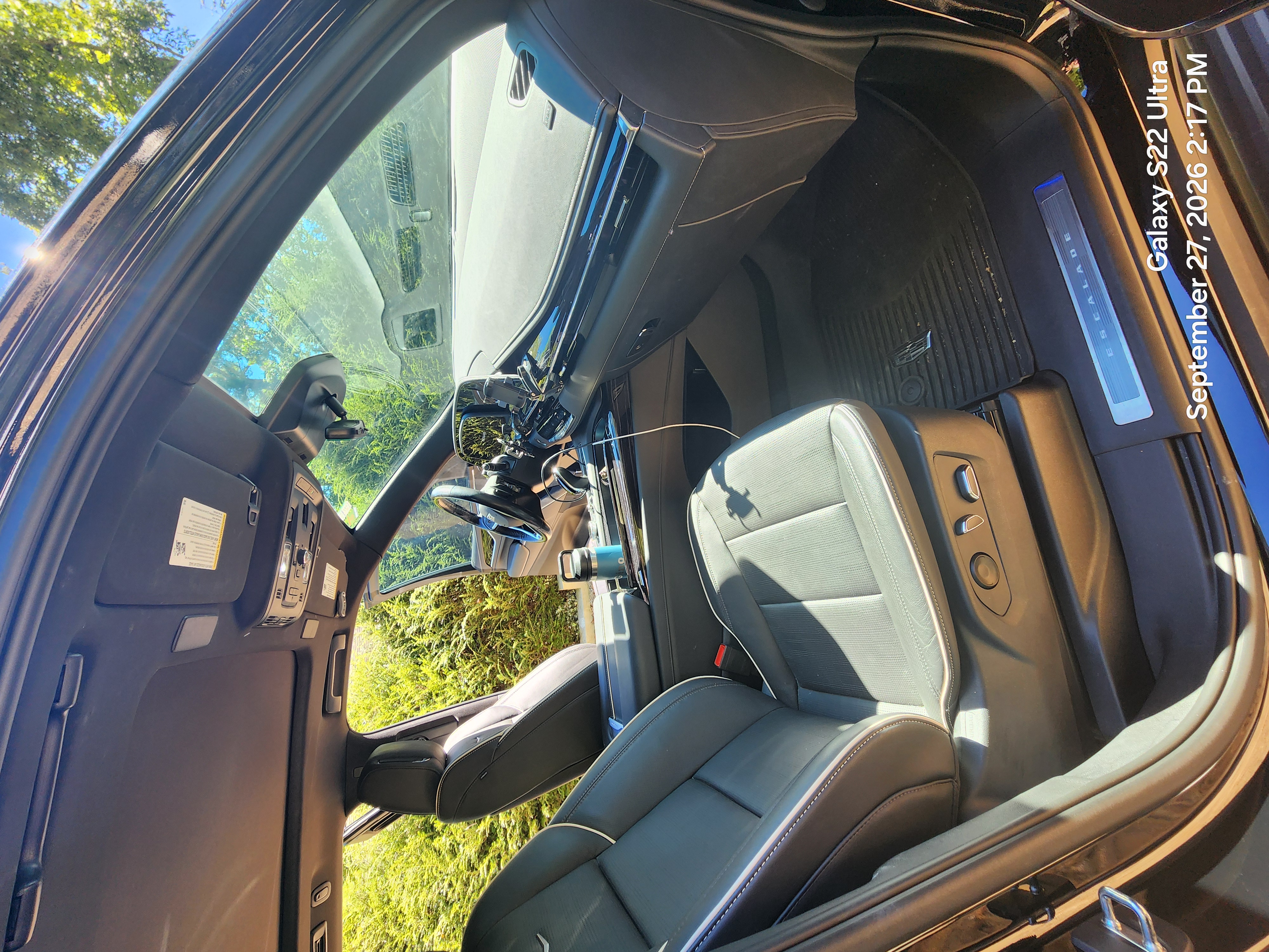 Used 2023 Cadillac Escalade ESV Sport w/ Touring Package RWD image 11