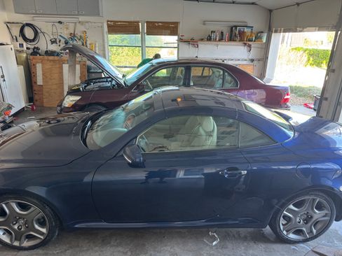 Used 2006 Lexus SC 430 Convertible RWD image 10