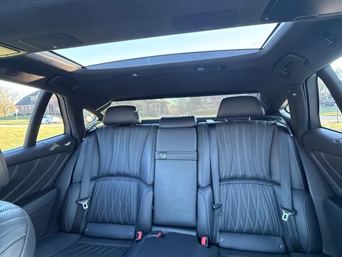 Used 2022 Lexus LS 500 w/ Interior Upgrade Package image 15