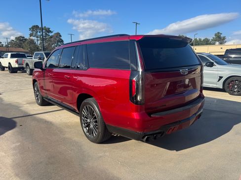 Used 2023 Cadillac Escalade ESV V AWD/4WD image 14