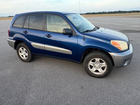 Used 2004 Toyota RAV4 2WD image 12