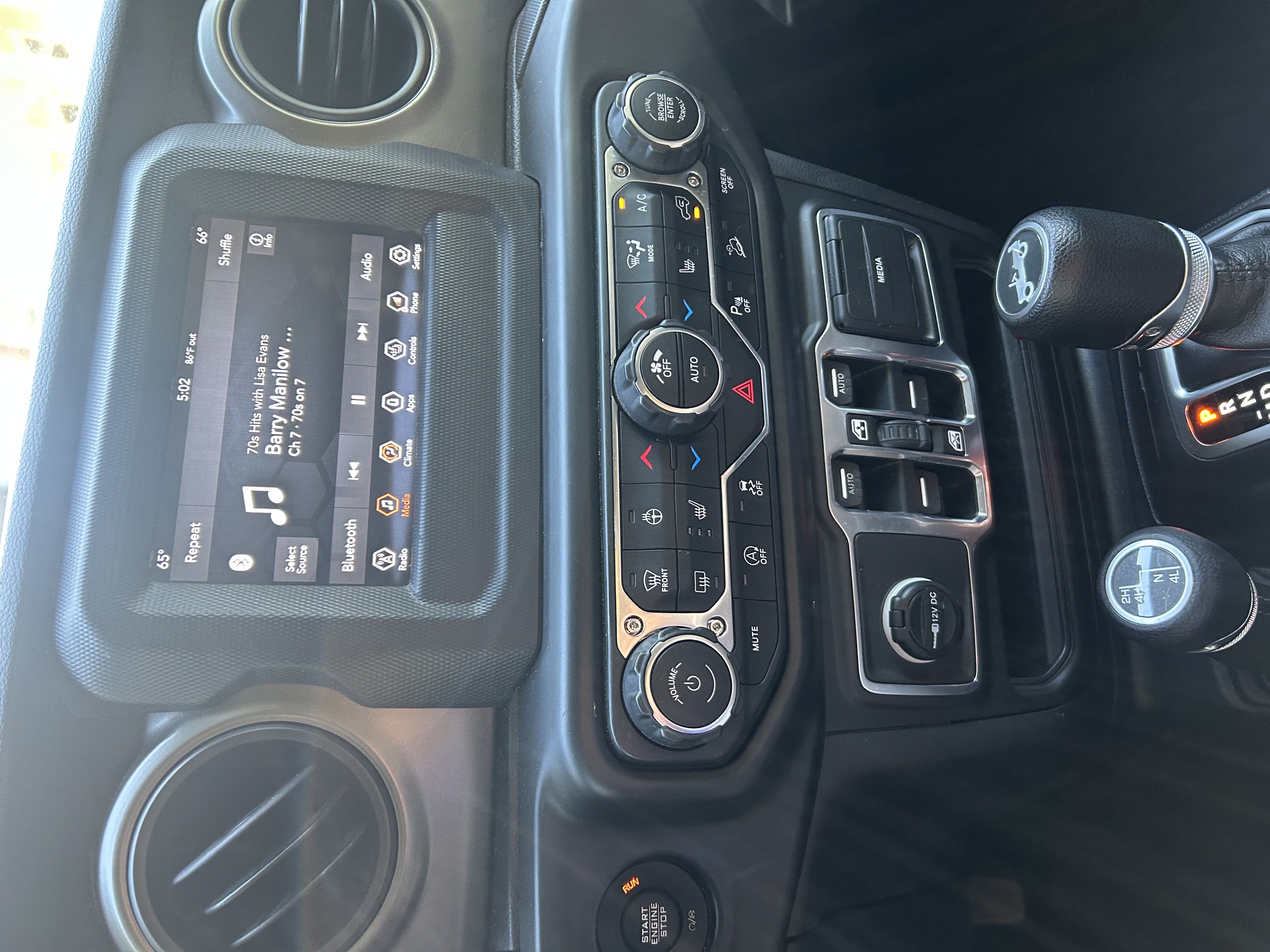 Used 2018 Jeep Wrangler Unlimited Sport S AWD/4WD image 15