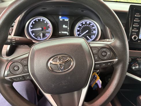 Used 2022 Toyota Camry LE image 14