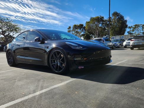 Used 2018 Tesla Model 3 Long Range image 8