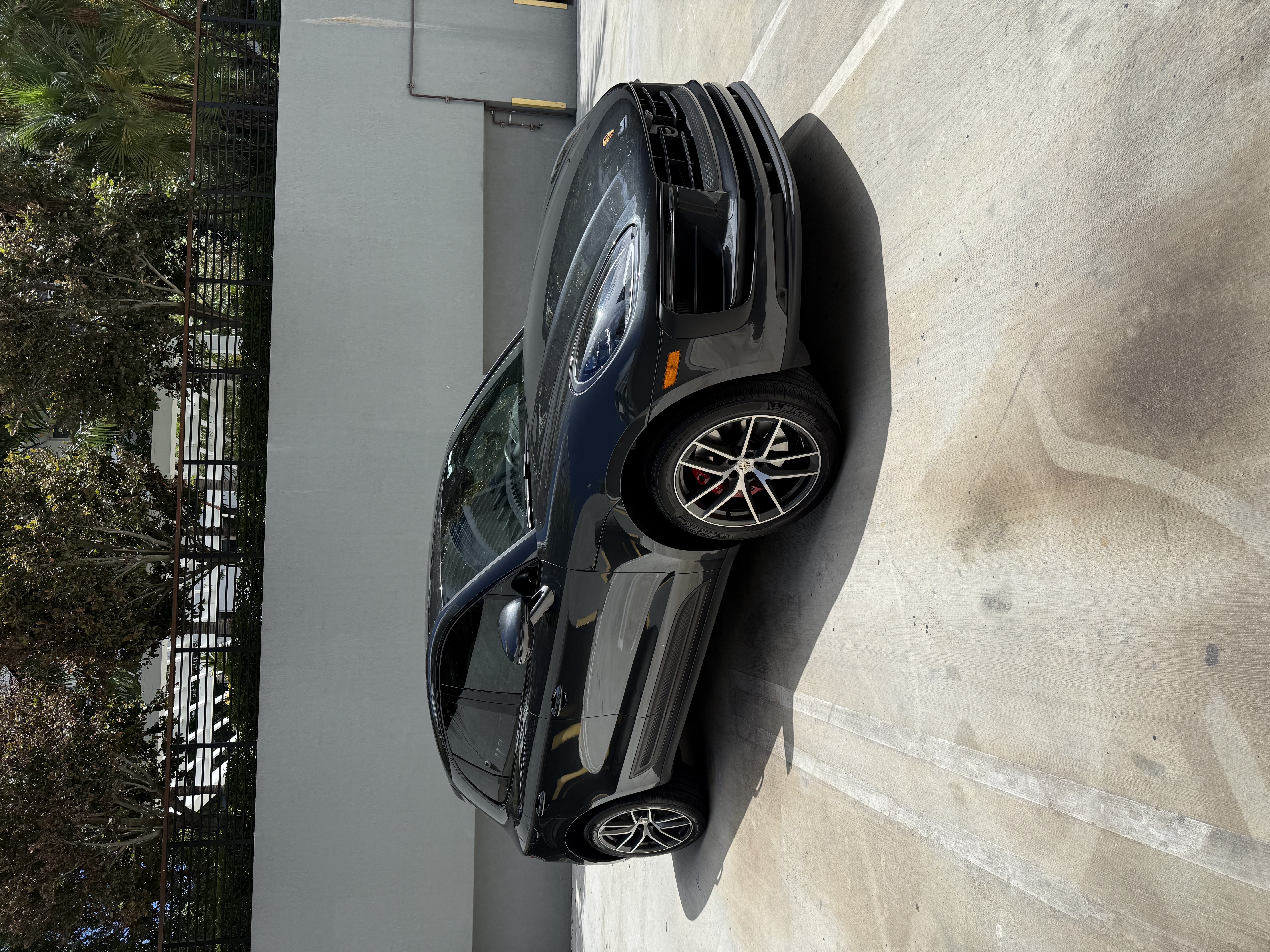 Used 2023 Porsche Macan S AWD/4WD image 2