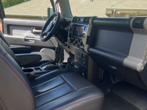 Used 2007 Toyota FJ Cruiser 4WD image 8