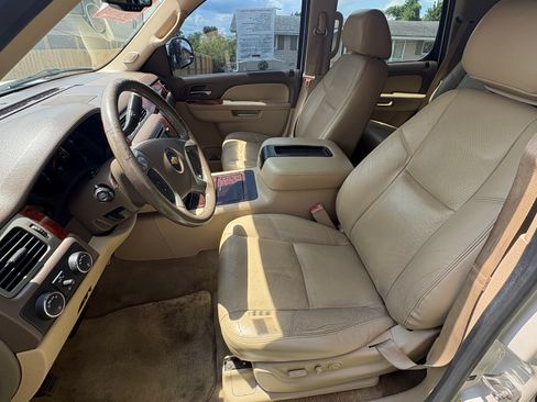 Used 2013 Chevrolet Tahoe LTZ AWD/4WD image 19
