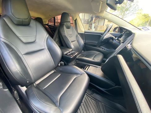 Used 2016 Tesla Model S 70 RWD image 9