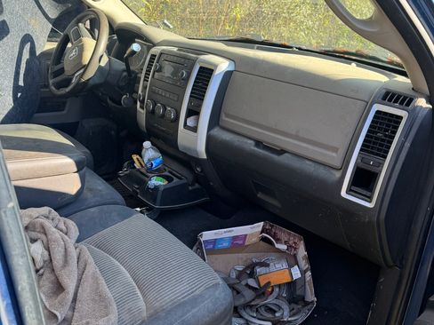 Used 2010 Dodge Ram 1500 Truck SLT image 6