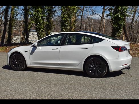 Used 2023 Tesla Model 3 Standard Range RWD image 6