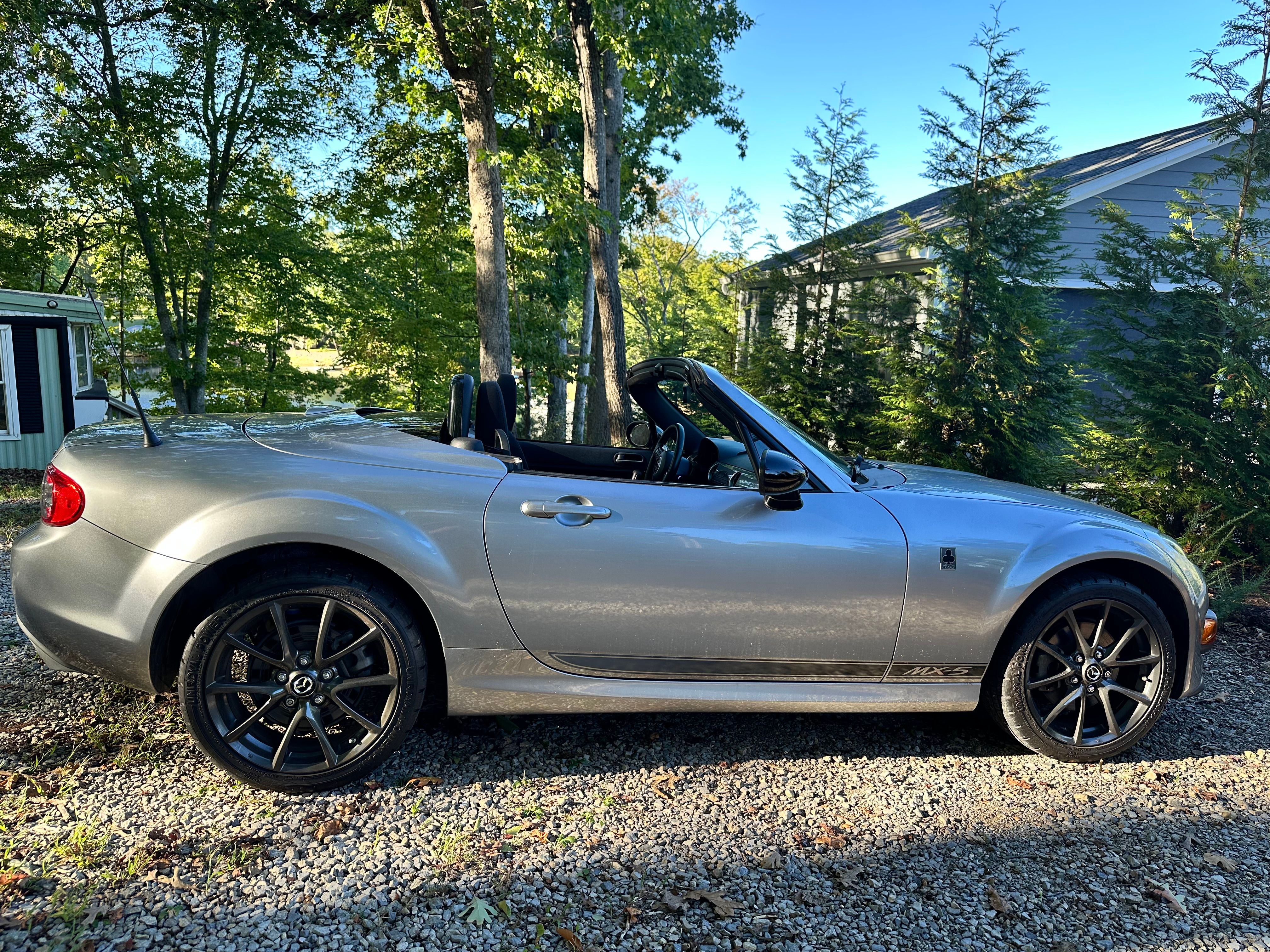 Used 2015 MAZDA MX-5 Miata Club RWD image 17