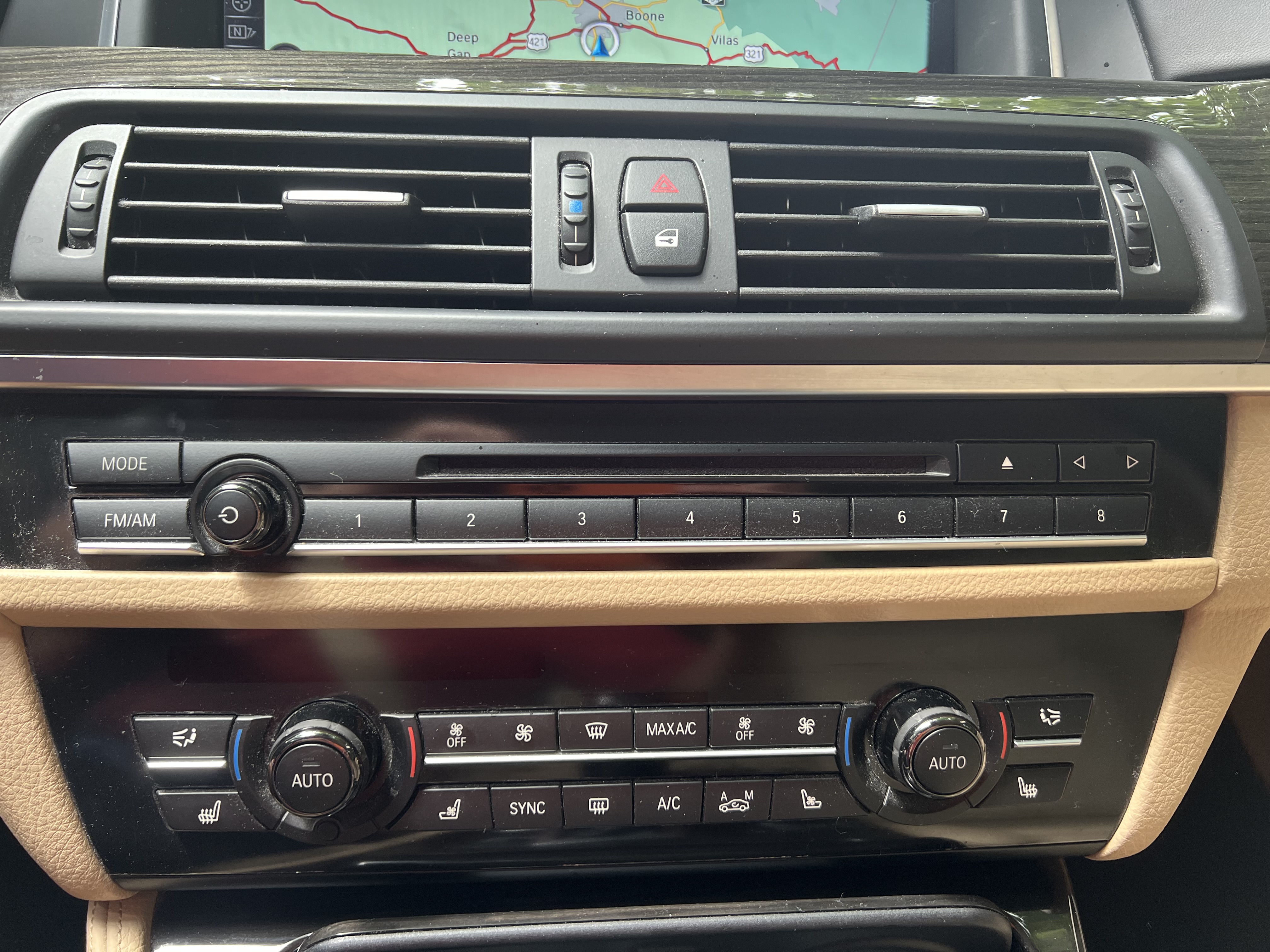 Used 2015 BMW 550i xDrive Sedan AWD/4WD image 23
