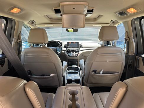 Used 2018 Honda Odyssey Elite image 11
