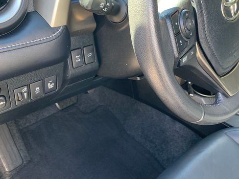 Used 2013 Toyota RAV4 Limited AWD/4WD image 11
