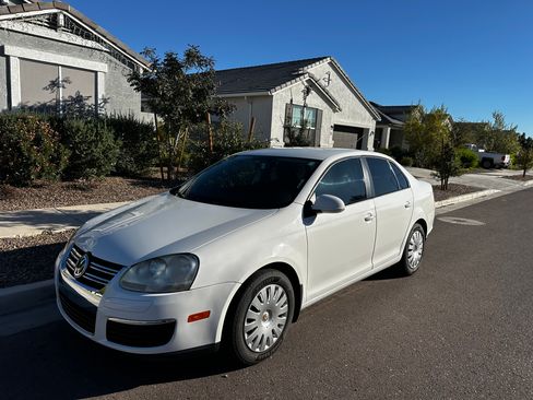 Used 2009 Volkswagen Jetta S image 1
