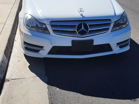 Used 2012 Mercedes-Benz C 250 Sedan image 8
