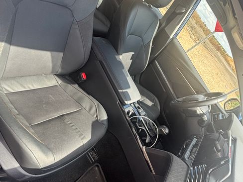 Used 2025 Toyota Camry XLE image 10