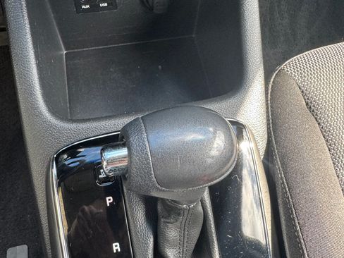 Used 2017 Kia Forte LX image 9