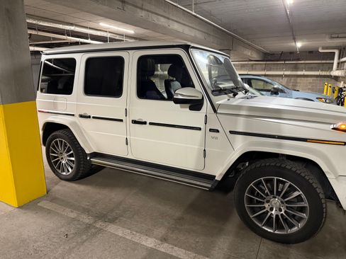 Used 2023 Mercedes-Benz G 550 image 4