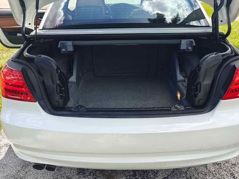 Used 2011 BMW 328i Convertible image 10