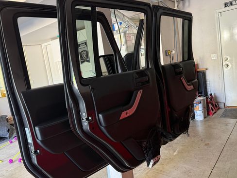 Used 2016 Jeep Wrangler Unlimited Rubicon image 19