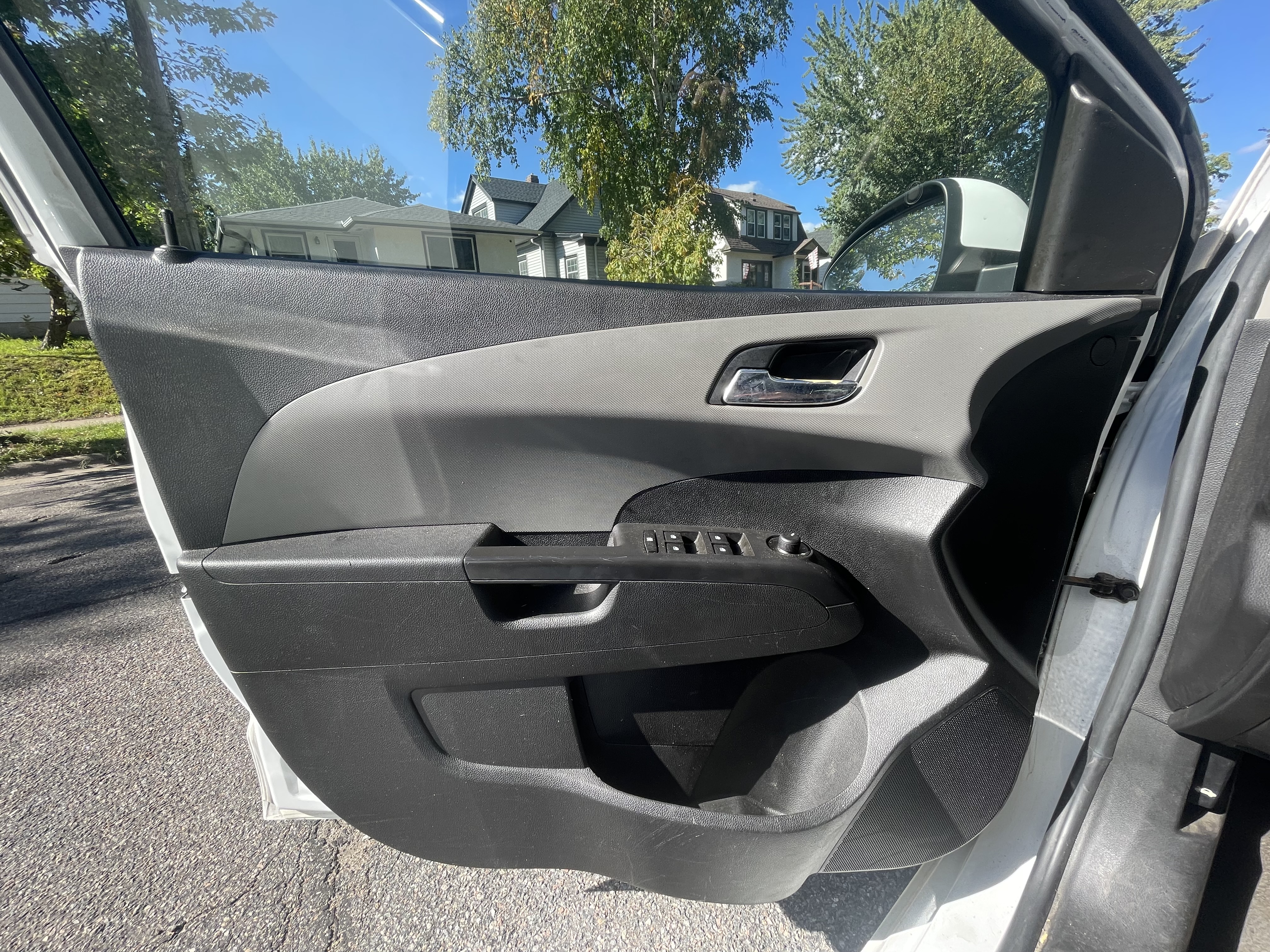 Used 2013 Chevrolet Sonic LT FWD image 13