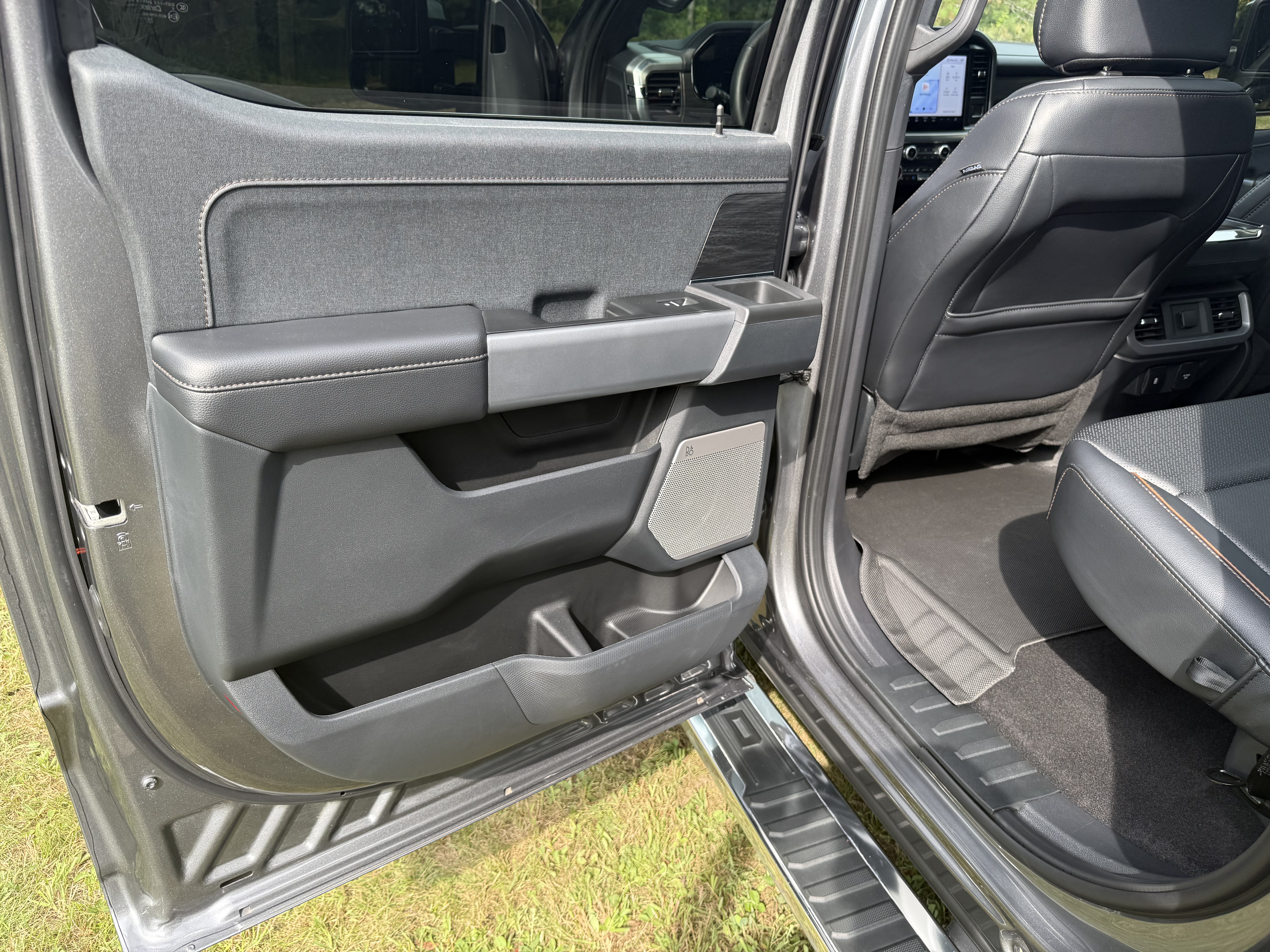 Used 2024 Ford F150 Lariat w/ Bed Utility Package AWD/4WD image 15