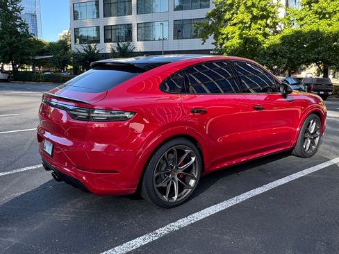 Used 2022 Porsche Cayenne GTS AWD/4WD image 8