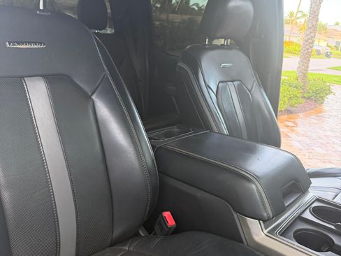 Used 2019 Ford F250 Platinum w/ Platinum Ultimate Package AWD/4WD image 21