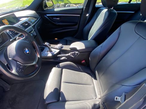 Used 2018 BMW 330i 330i Sedan 4D w/ Convenience Package image 9