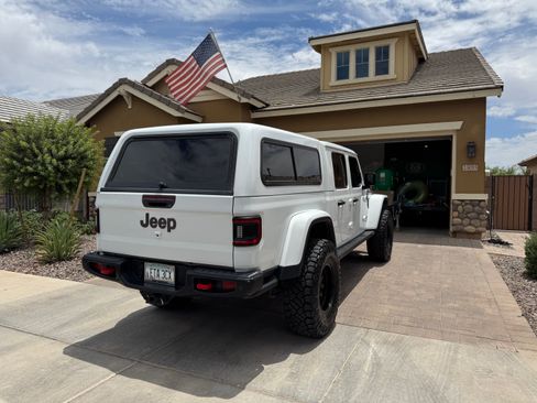 Used 2020 Jeep Gladiator Rubicon w/ Dual Top Group AWD/4WD image 2