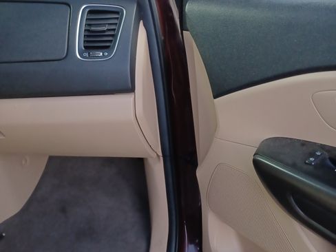 Used 2016 Kia Sedona LX w/ Option Group 020 image 20