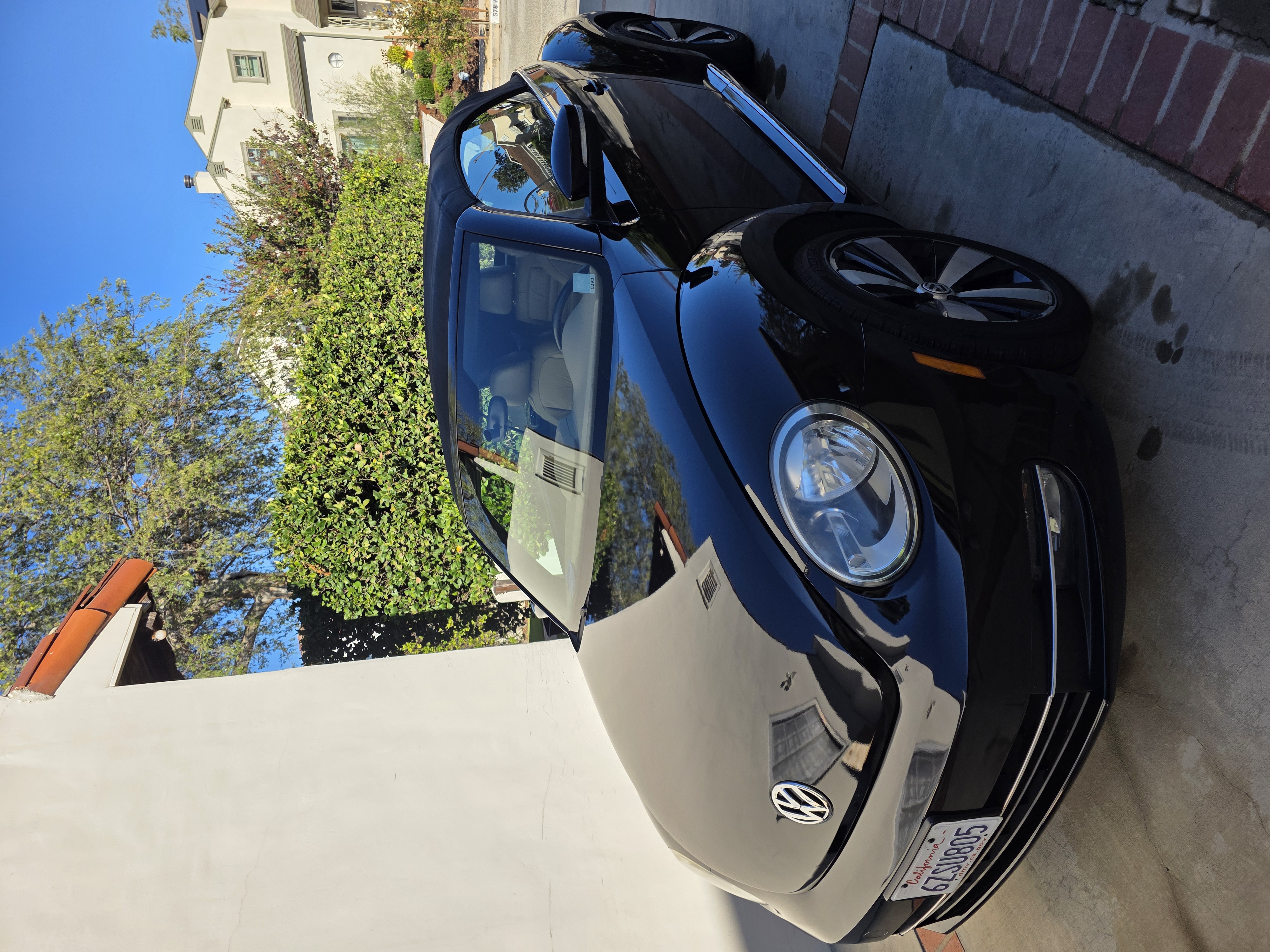 Used 2013 Volkswagen Beetle 2.0T FWD image 11