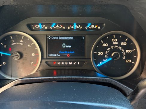 Used 2015 Ford F150 XLT w/ Equipment Group 301A Mid AWD/4WD image 14