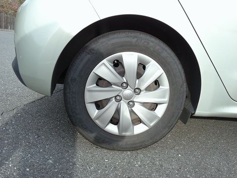 Used 2018 Kia Rio S FWD image 23