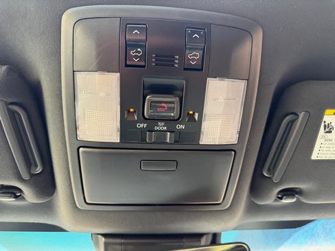 Used 2023 Lexus GX 460 w/ Black Line Special Edition AWD/4WD image 28