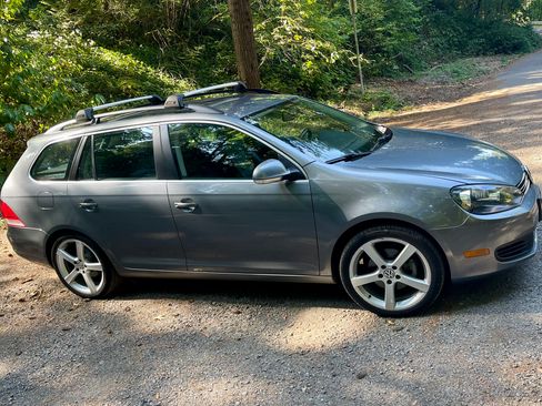 Used 2012 Volkswagen Jetta SE image 2