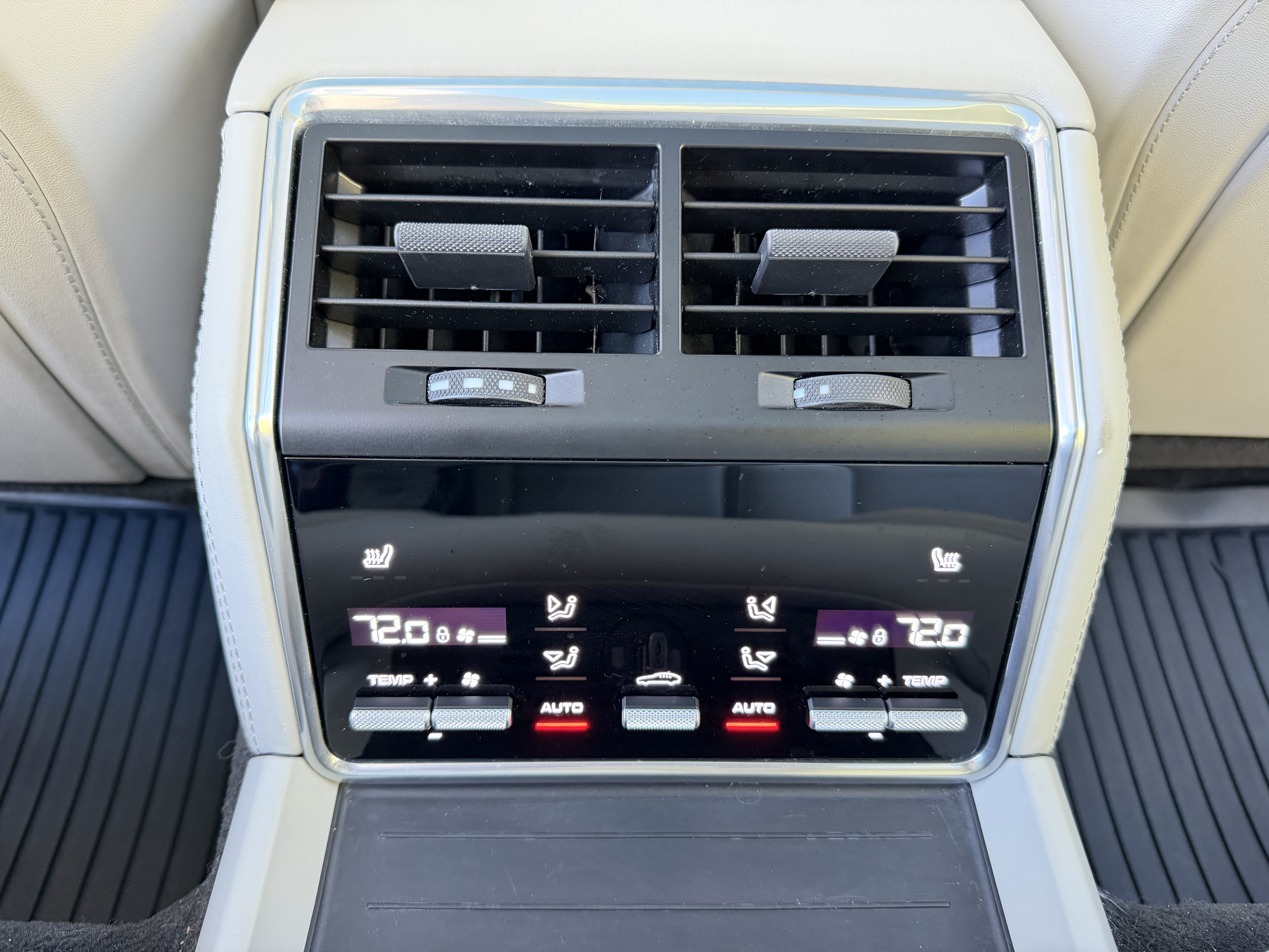 Used 2020 Porsche Panamera 4 E-Hybrid AWD/4WD image 21