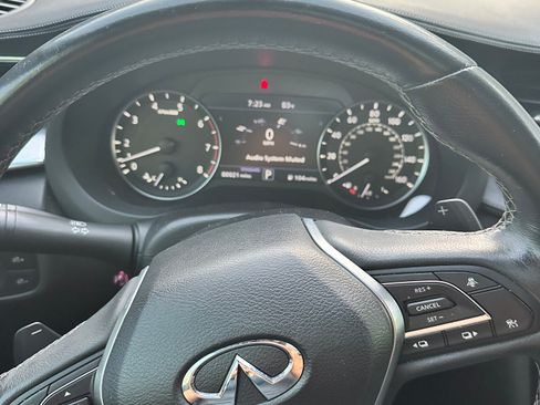 Used 2020 INFINITI QX50 Essential w/ Edition 30 Package FWD image 9