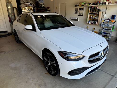 Used 2024 Mercedes-Benz C 300 Sedan image 2