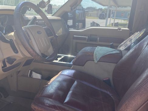 Used 2011 Ford F250 King Ranch w/ FX4 Off Road Pkg AWD/4WD image 9