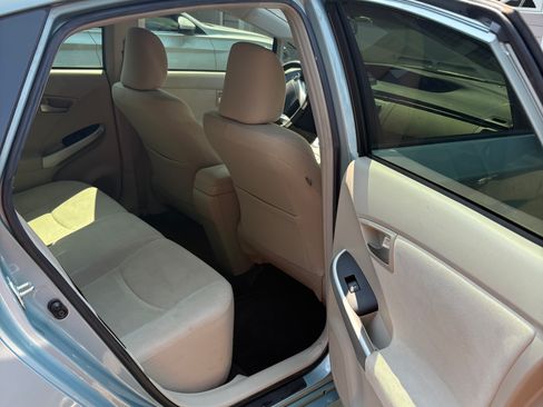 Used 2015 Toyota Prius Two FWD image 11