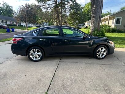 Used 2013 Nissan Altima 2.5 SV