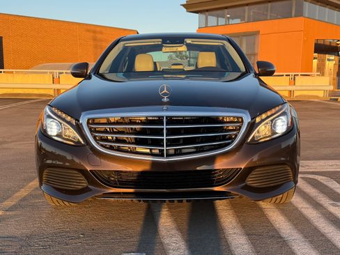 Used 2017 Mercedes-Benz C 300 Sedan image 4