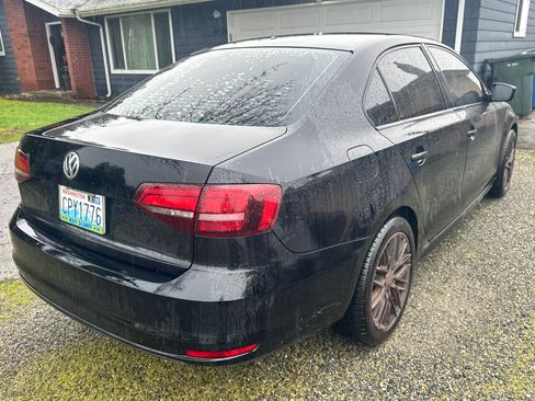 Used 2016 Volkswagen Jetta S image 4